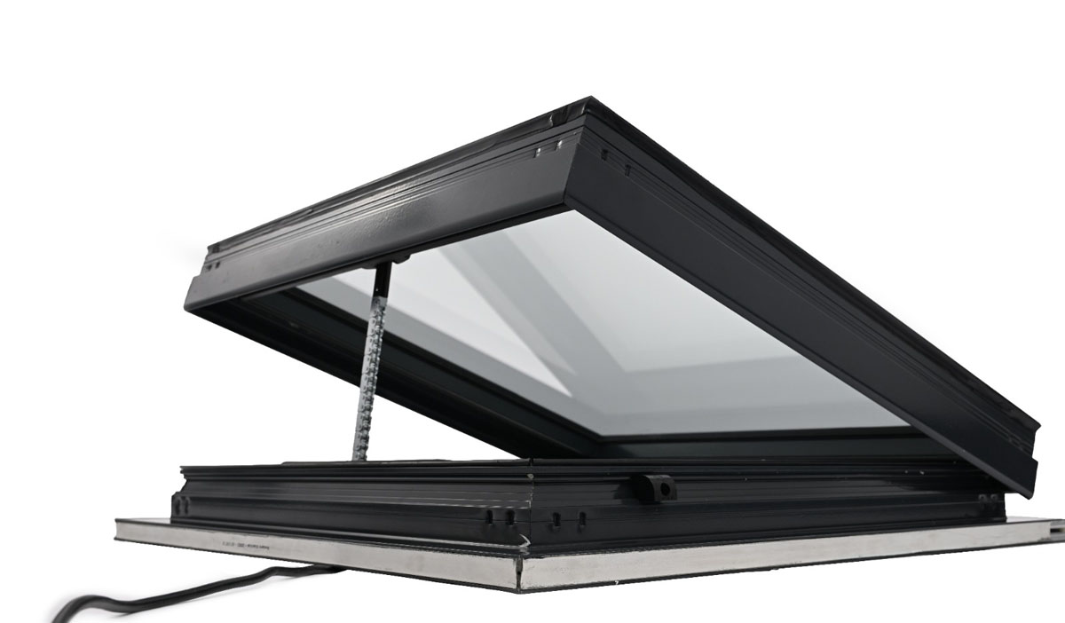 cupola-starlight-14-cupola-ventilatie-motor-230v-ventilation-dome-motor-230v-en