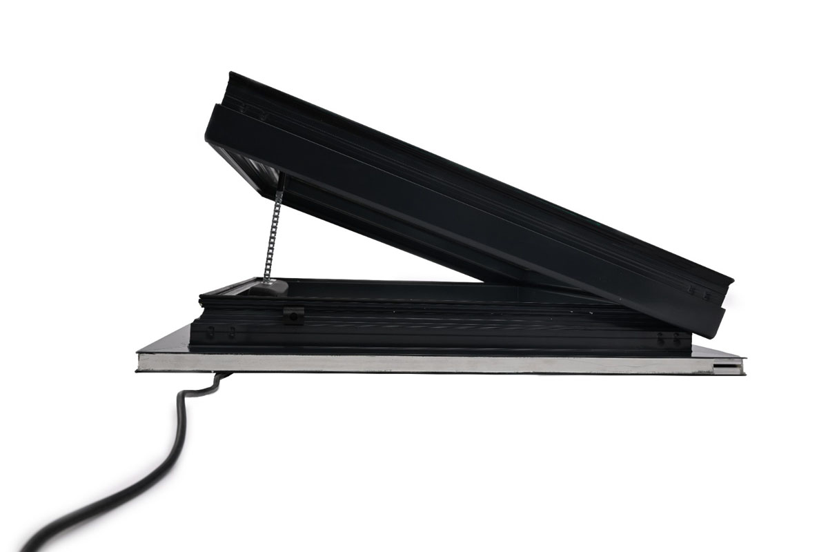 cupola-starlight-4-cupola-ventilatie-motor-230v-ventilation-dome-motor-230v-en